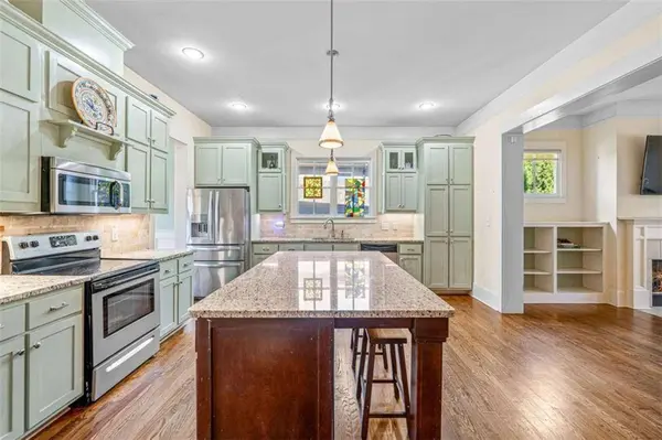 353 Edgewater DR, Athens, GA 30605