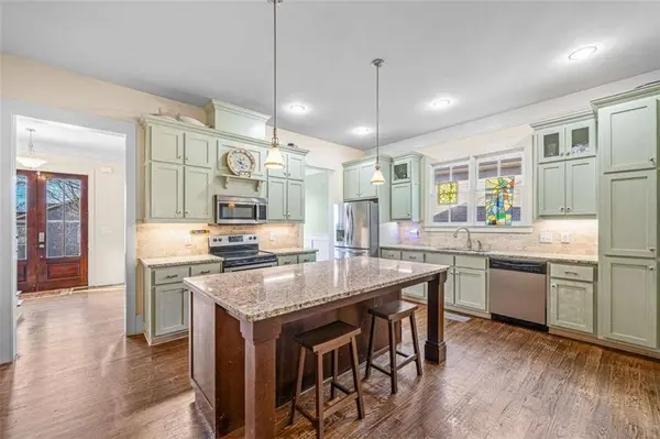 353 Edgewater DR, Athens, GA 30605