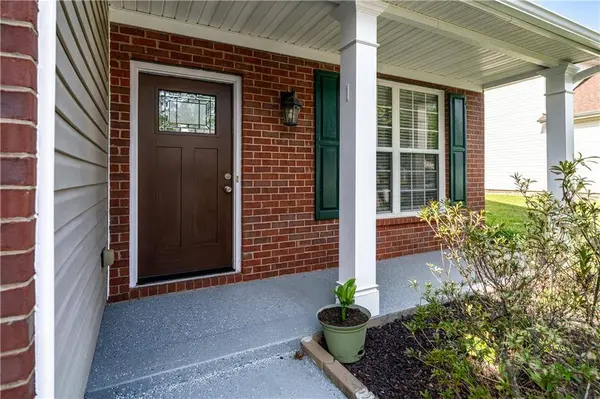 80 Clairidge LN, Lawrenceville, GA 30046