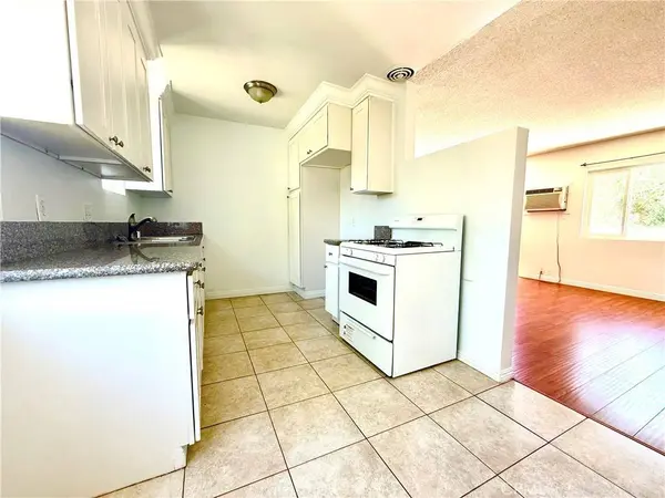 414 Mariposa AVE #F, Sierra Madre, CA 91024