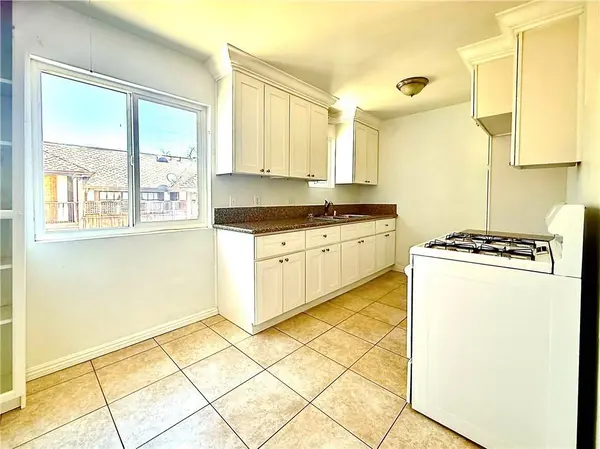 414 Mariposa AVE #F, Sierra Madre, CA 91024