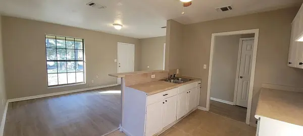 1826 Lyons ST, Shreveport, LA 71108