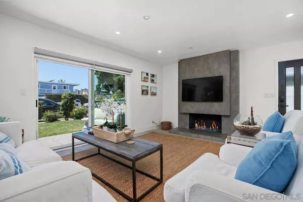 1847 Coast Blvd, Del Mar, CA 92014