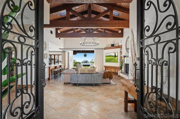 8084 Entrada De Luz East, San Diego, CA 92127