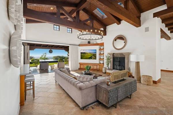 8084 Entrada De Luz East, San Diego, CA 92127