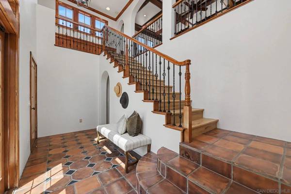 7929 Entrada De Luz East, San Diego, CA 92127