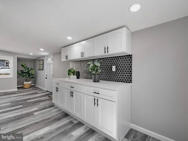 7704 EDGEWOOD AVE, Pasadena, MD 21122
