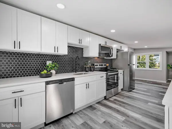 7704 EDGEWOOD AVE, Pasadena, MD 21122