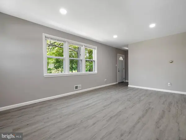 7005 OLD BRANCH AVE, Temple Hills, MD 20748