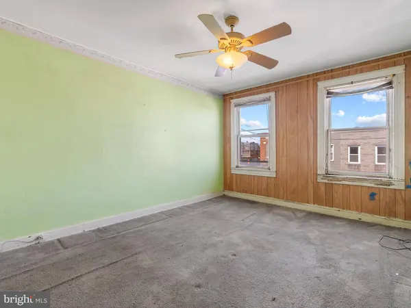 5 N CLINTON ST N, Baltimore, MD 21224