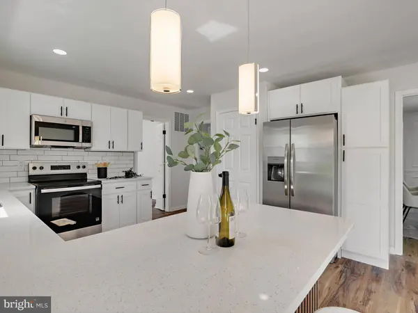 1231 CANTERBURY DR, Sykesville, MD 21784