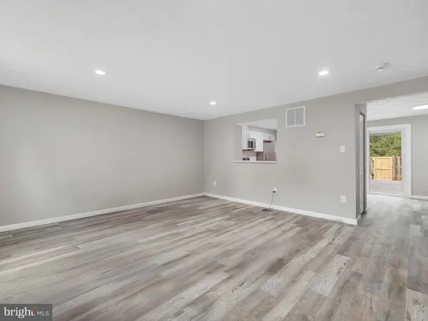 9410 CHIPPENHAM DR SW, Laurel, MD 20723