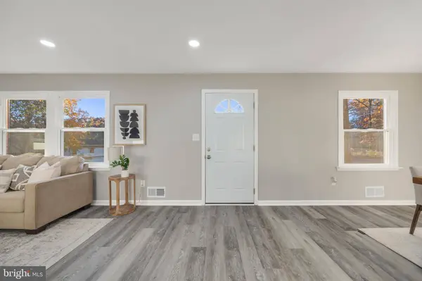 8344 FAIRWOOD DR, Pasadena, MD 21122