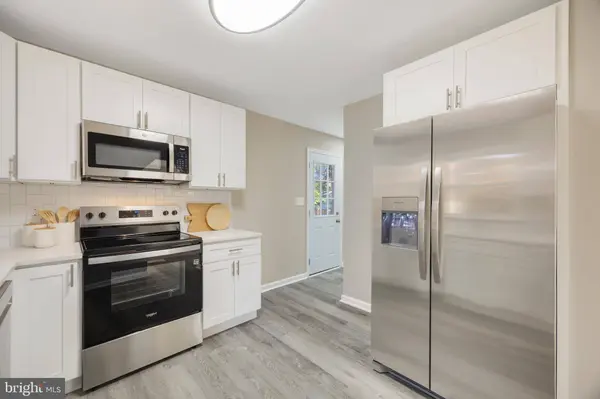 8344 FAIRWOOD DR, Pasadena, MD 21122