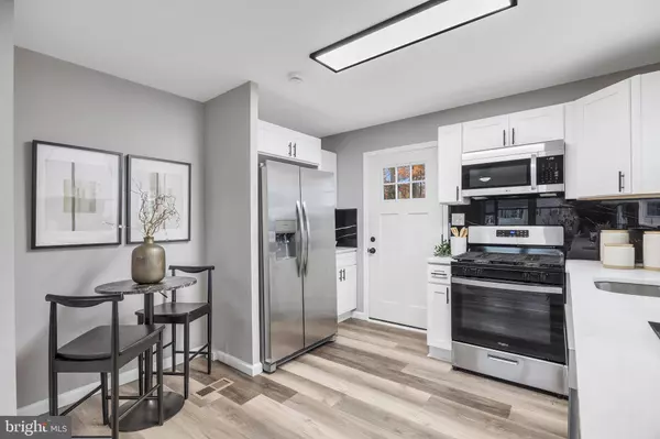 6 VICTOR PKWY, Annapolis, MD 21403