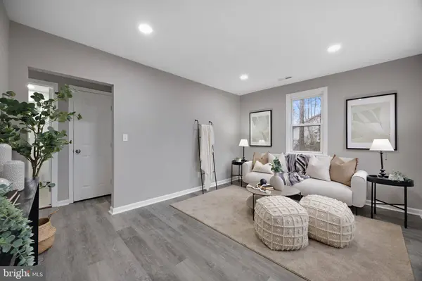 8119 ELIZABETH RD, Pasadena, MD 21122