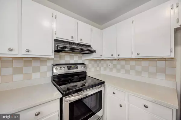 7662 SHERLOCK CT, Pasadena, MD 21122