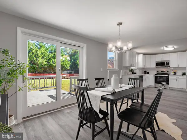 325 BEACH AVE, Pasadena, MD 21122
