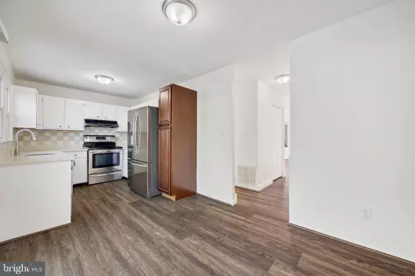 7662 SHERLOCK CT, Pasadena, MD 21122