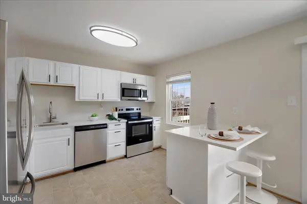 1042 CAPE SPLITT HARBOUR, Pasadena, MD 21122