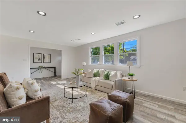 6810 SURRATTS RD, Clinton, MD 20735