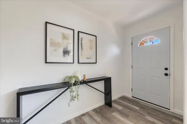 6810 SURRATTS RD, Clinton, MD 20735