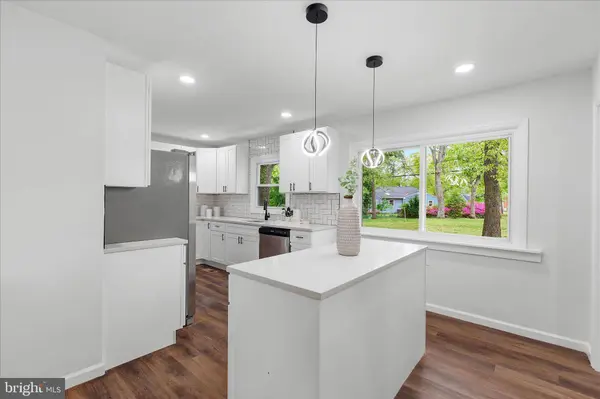 1511 LONG POINT RD, Pasadena, MD 21122