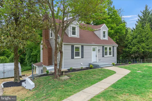 711 WOODLAND DR, Baltimore, MD 21227