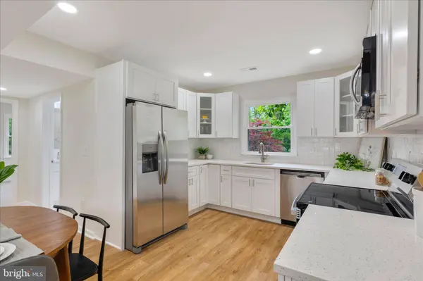 711 WOODLAND DR, Baltimore, MD 21227