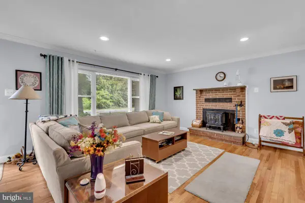 4097 SHOREHAM BEACH RD, Edgewater, MD 21037