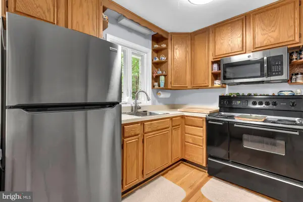 4097 SHOREHAM BEACH RD, Edgewater, MD 21037