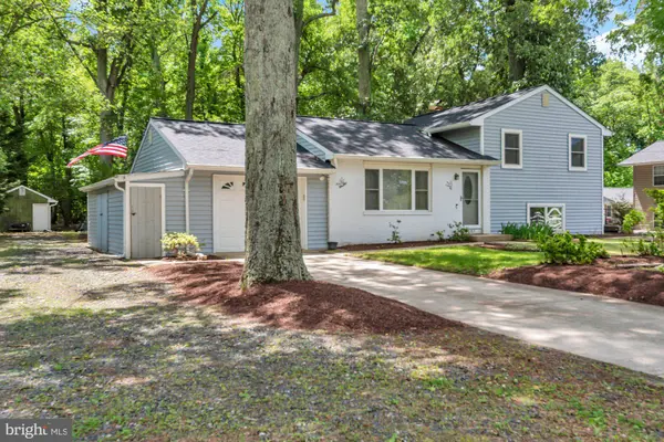 4097 SHOREHAM BEACH RD, Edgewater, MD 21037