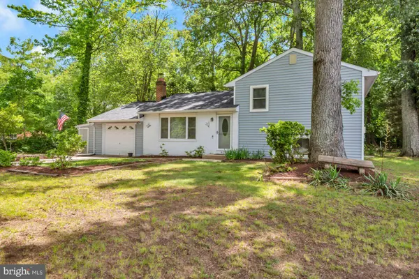 4097 SHOREHAM BEACH RD, Edgewater, MD 21037