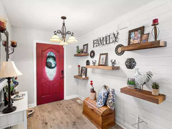 60 Lewisport Heights Ln, Lewisport, KY 42351