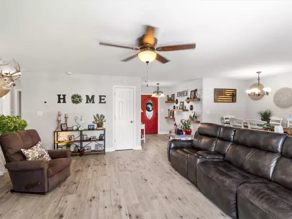 60 Lewisport Heights Ln, Lewisport, KY 42351