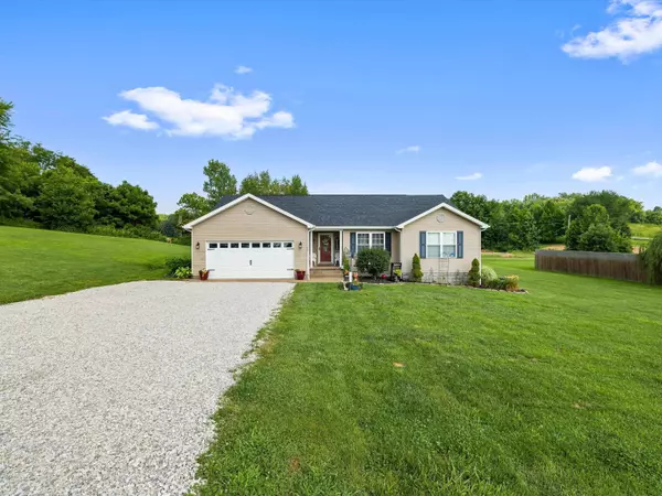 60 Lewisport Heights Ln, Lewisport, KY 42351