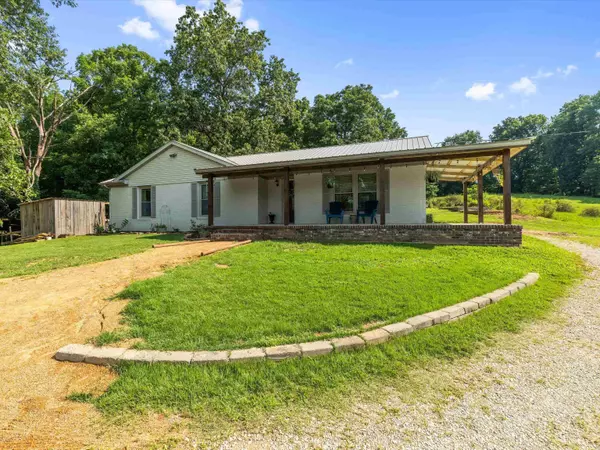 2050 Virgil Brown Rd, Hawesville, KY 42348