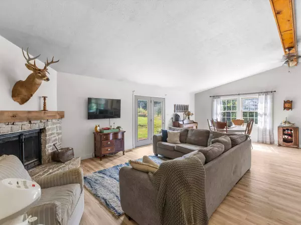 2050 Virgil Brown Rd, Hawesville, KY 42348