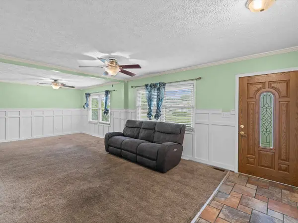 320 Blue Grass Dr, Lewisport, KY 42351
