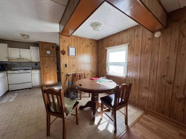 25 Market St, Lewisport, KY 42351