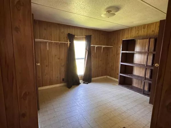 25 Market St, Lewisport, KY 42351