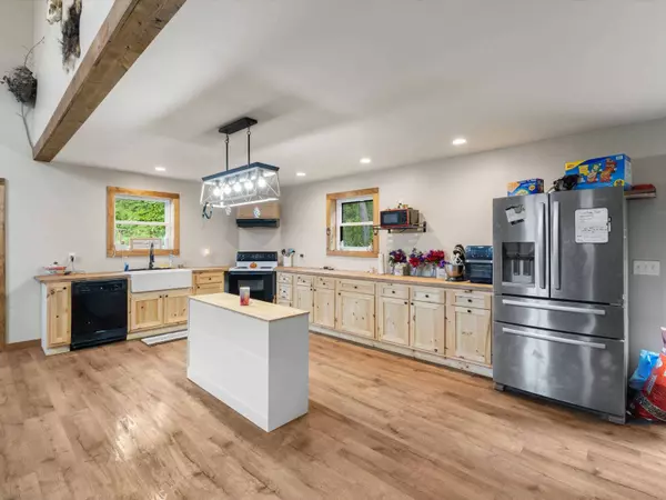 735 Park Rd, Hawesville, KY 42348