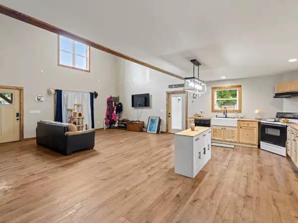 735 Park Rd, Hawesville, KY 42348