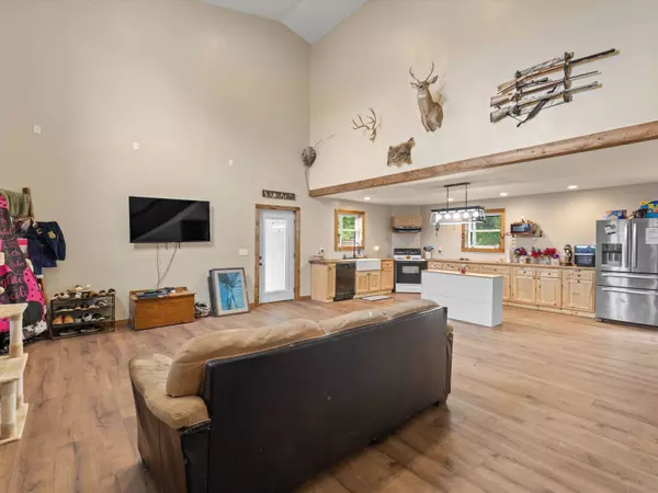 735 Park Rd, Hawesville, KY 42348