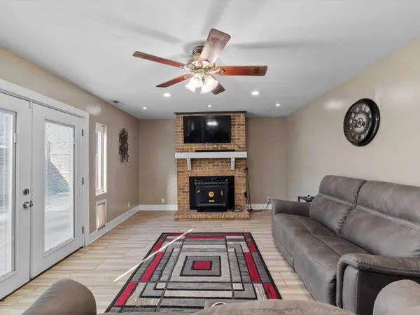 515 Hillcrest Cir, Hawesville, KY 42348