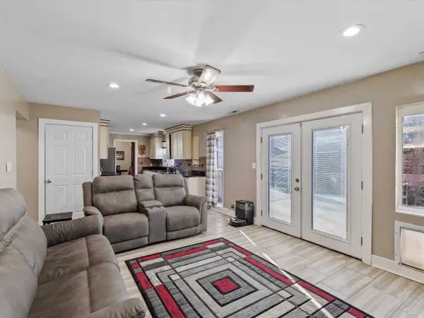 515 Hillcrest Cir, Hawesville, KY 42348