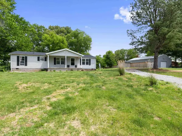 9247 US HWY 231, Utica, KY 42376