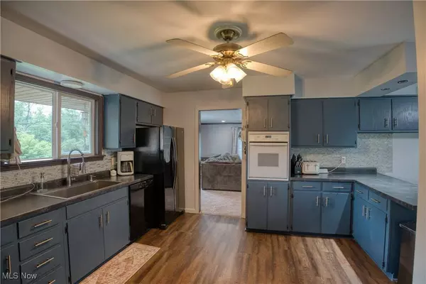 620 High ST NE, Canal Fulton, OH 44614