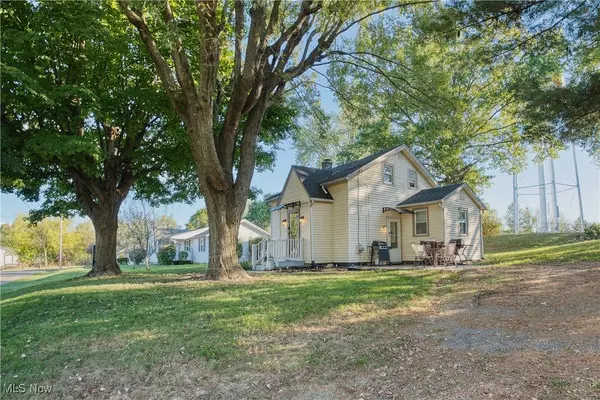 4060 Hambleton AVE NE, Louisville, OH 44641