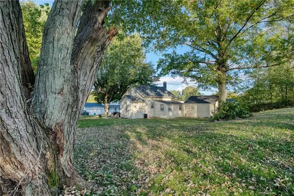 4060 Hambleton AVE NE, Louisville, OH 44641